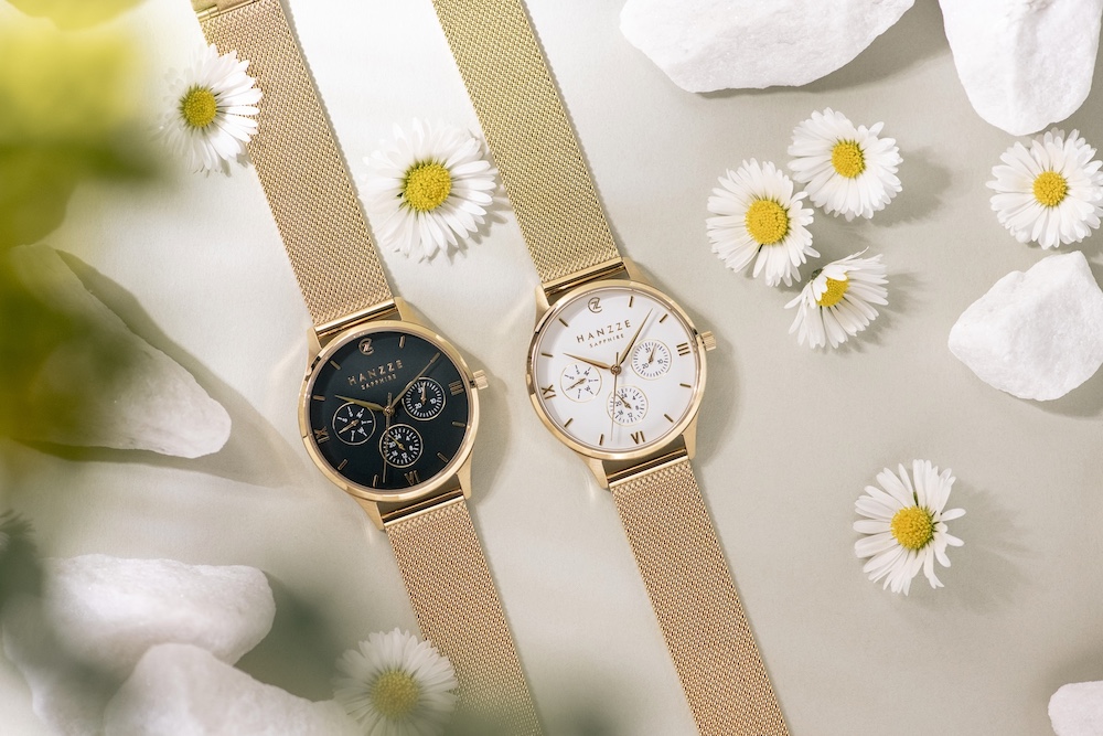 Zegarek, model z białą i czarną tarczą