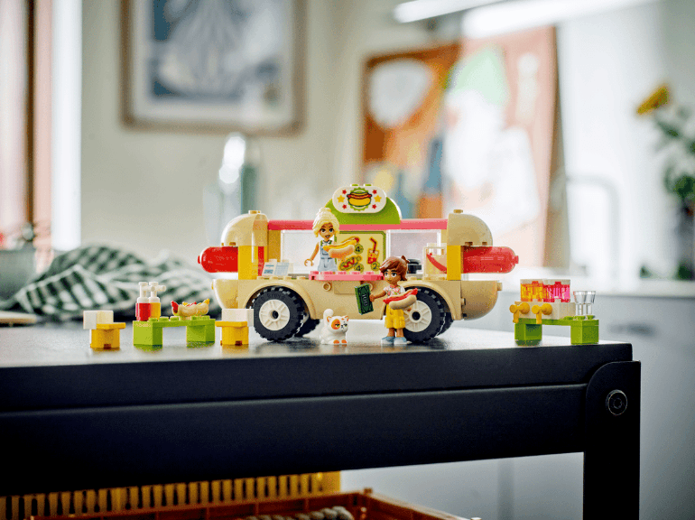 Pojazd i figurki LEGO